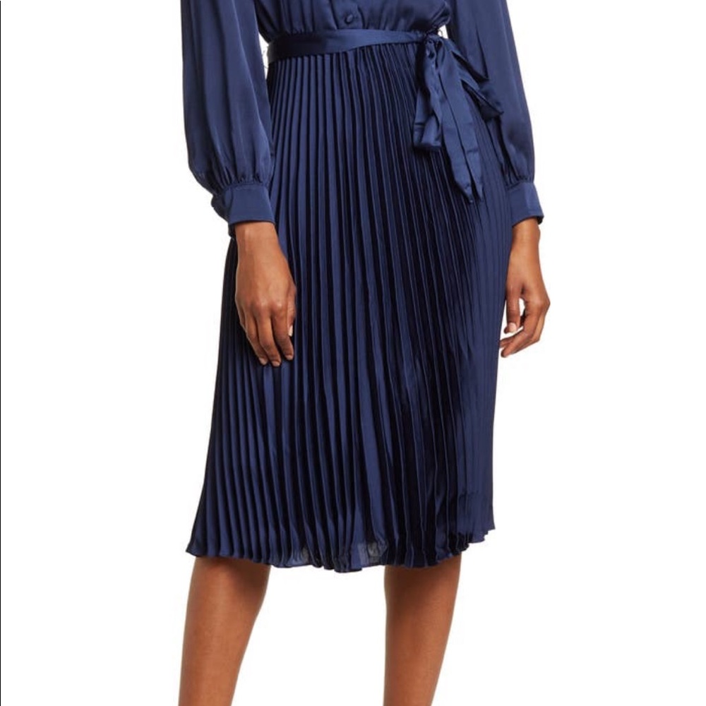 Sandra Daren navy dress